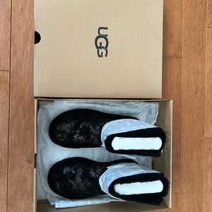 NEW UGG Boots, Mini Bailey Bow Glimmer Glitter, Black, Size 5